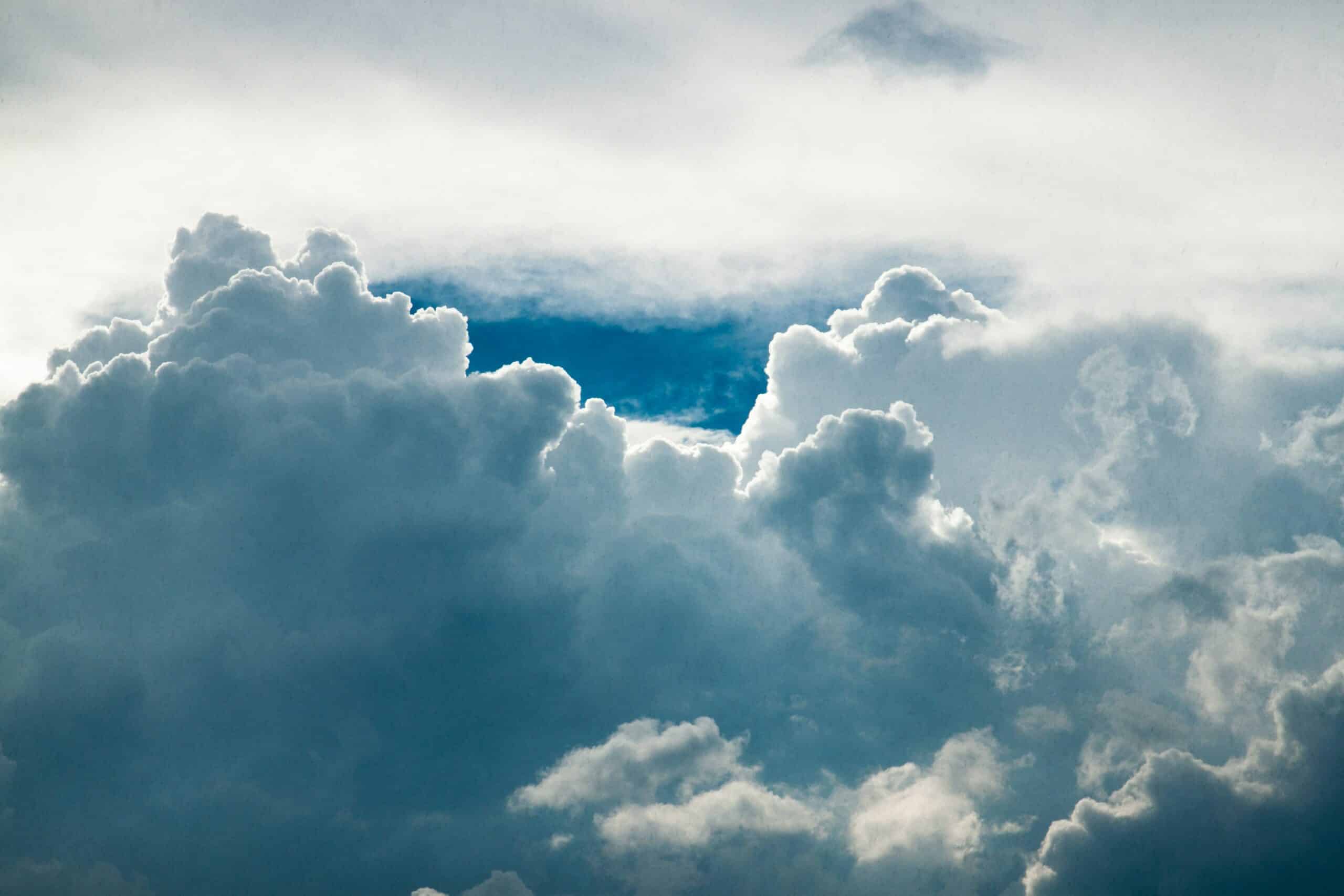 Read more about the article Why moving to a cloud-based HR system is a no-brainer